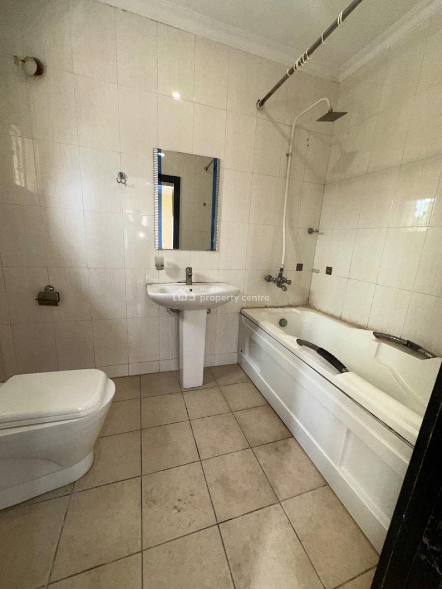 Massive and Specious 3 Bedroom Apartment, Idado, Lekki, Lagos, Flat / Apartment for Rent