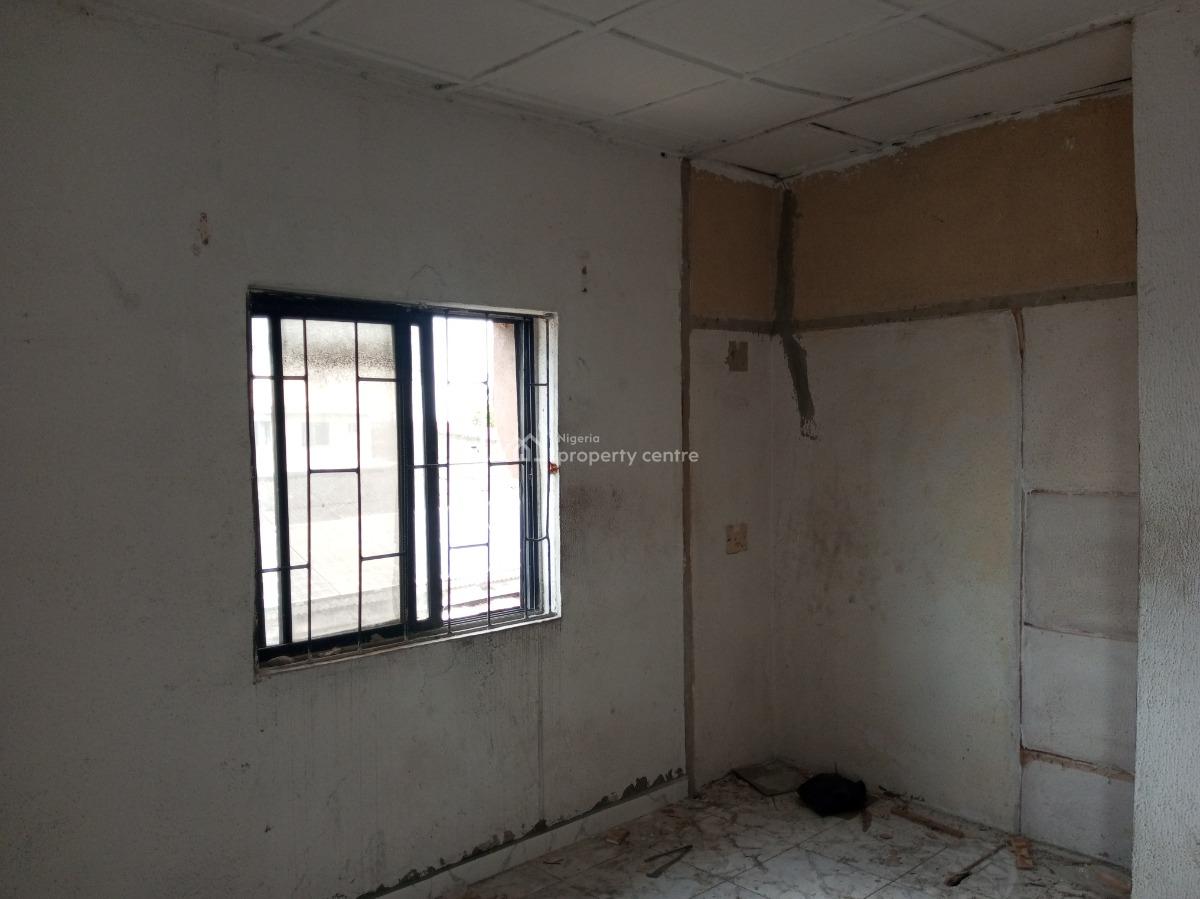 Newly Renovated 2 Bedroom Upstairs Facing The Road, Ado, Ajah, Lagos, Flat / Apartment for Rent