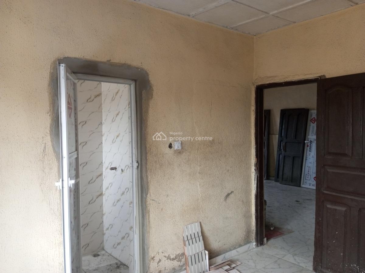 Newly Renovated 2 Bedroom Upstairs Facing The Road, Ado, Ajah, Lagos, Flat / Apartment for Rent