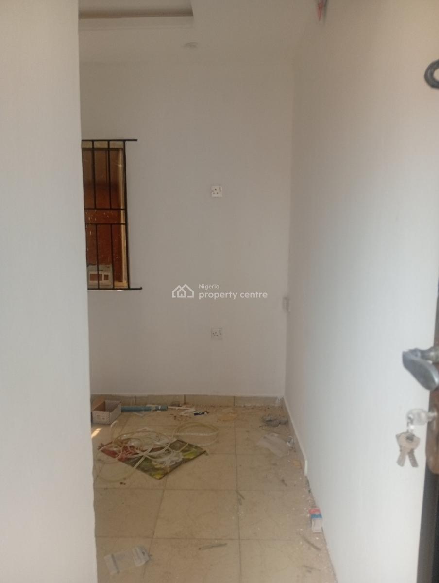 Executive Self Contain, Ope Oluwa St., Area 1 ,estate , Adura Bus Stop., Meiran, Agege, Lagos, Self Contain (single Rooms) for Rent