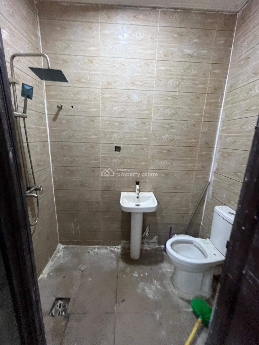 Self Contain, Off Duro Simi Etti Drive, Lekki Phase 1, Lekki, Lagos, Self Contain (single Rooms) for Rent