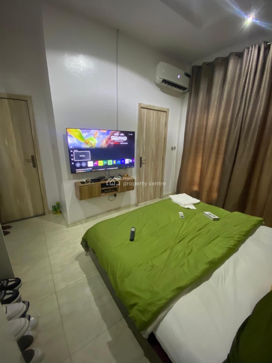 Furnished Single Room Upstairs Shared Only Kitchen, Orchid ,royal Pine Gate One, Lekki Phase 2, Lekki, Lagos, Self Contain (single Rooms) for Rent