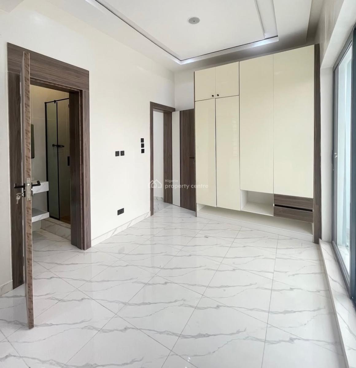 Lovely 3 Bedroom Apartment with Bq, Lekki Phase 1, Lekki Phase 1, Lekki, Lagos, Block of Flats for Sale