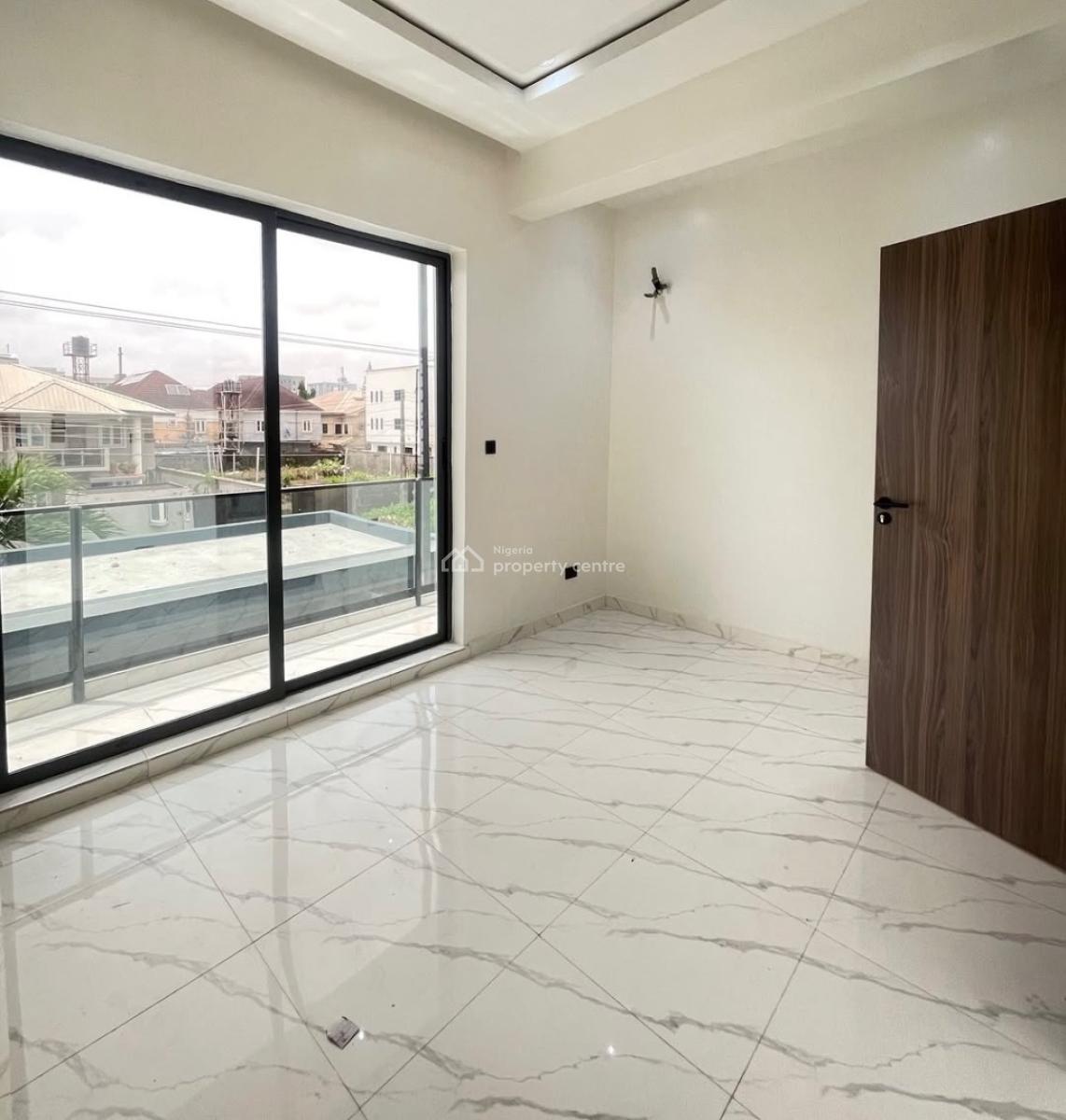 Lovely 3 Bedroom Apartment with Bq, Lekki Phase 1, Lekki Phase 1, Lekki, Lagos, Block of Flats for Sale