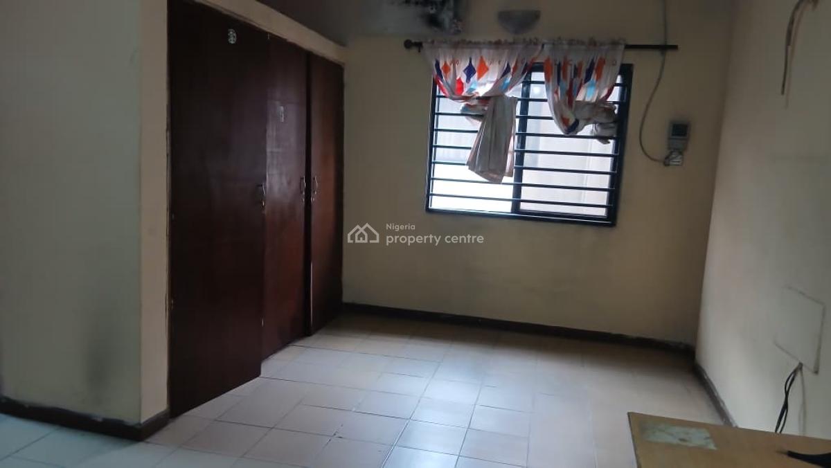 Well Maintained 5 Bedroom Semi Detached House with a Room Bq, Lekki Phase 1, Lekki, Lagos, Commercial Property for Rent