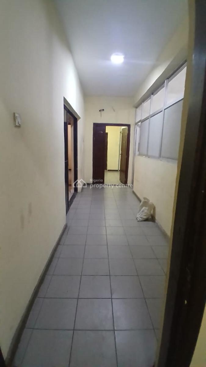 Well Maintained 5 Bedroom Semi Detached House with a Room Bq, Lekki Phase 1, Lekki, Lagos, Commercial Property for Rent