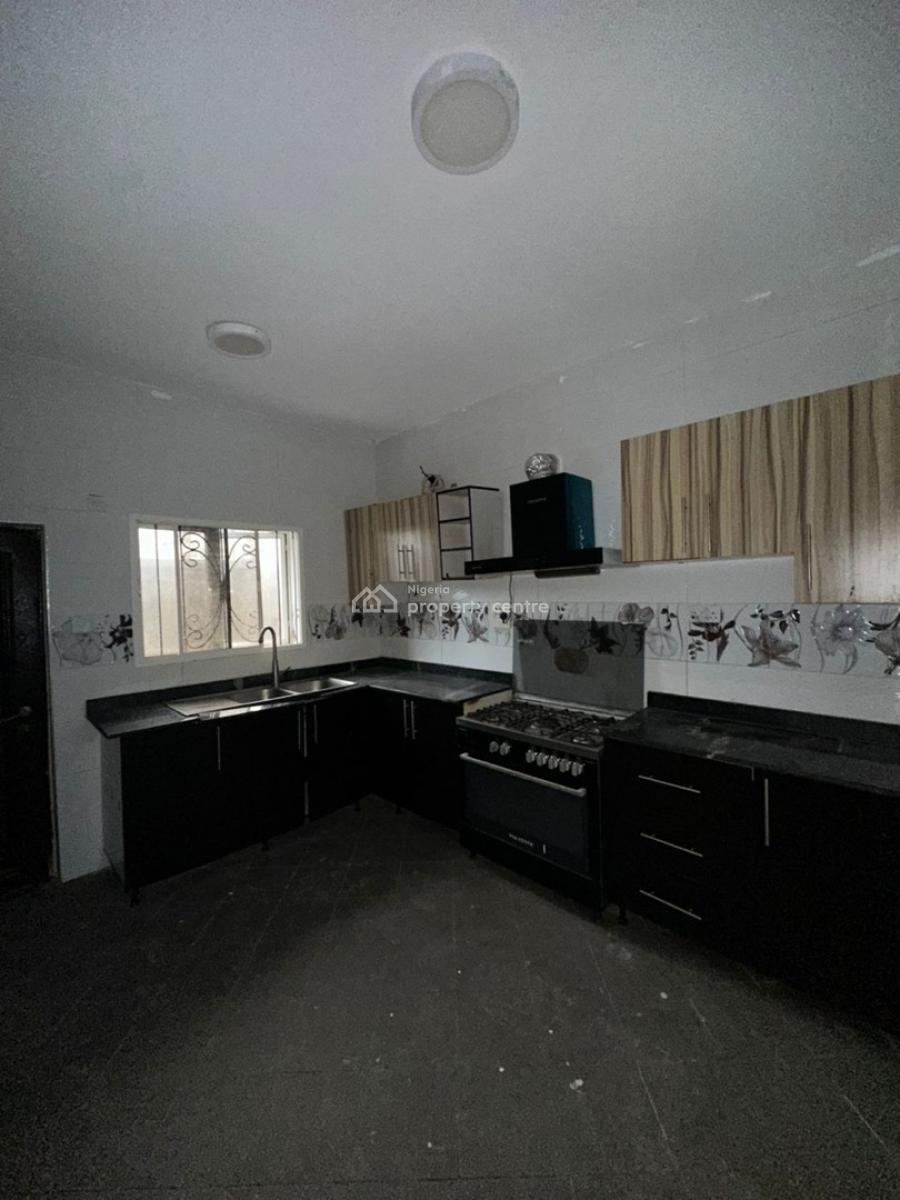 3 Bedroom Apartment, Lekki Phase 1, Lekki, Lagos, Flat / Apartment for Rent