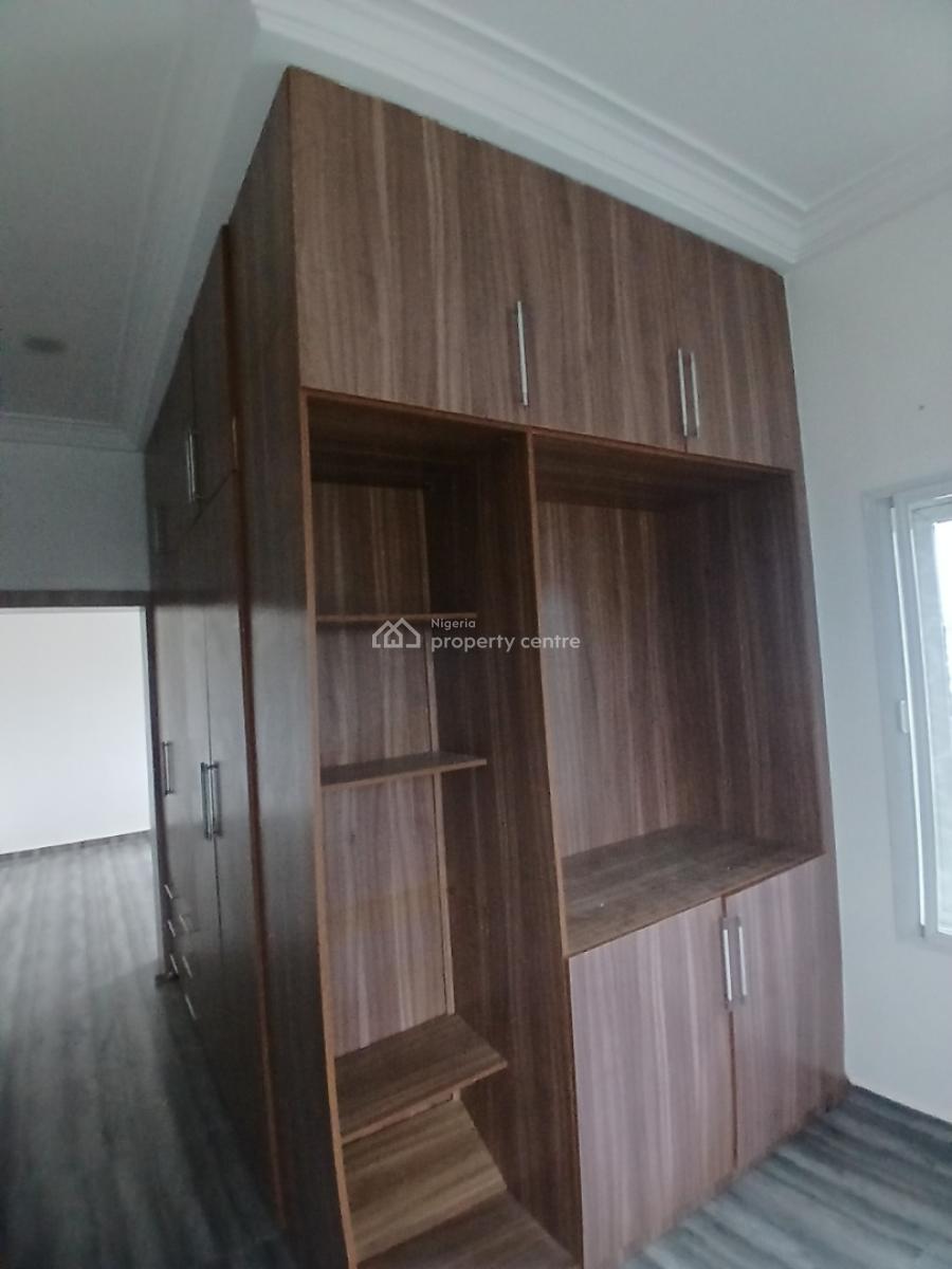 Serviced 3 Bedroom En-suite Maisonette with an Enclosed Fitted Kitchen, Ikate Elegushi, Lekki, Lagos, Flat / Apartment for Rent