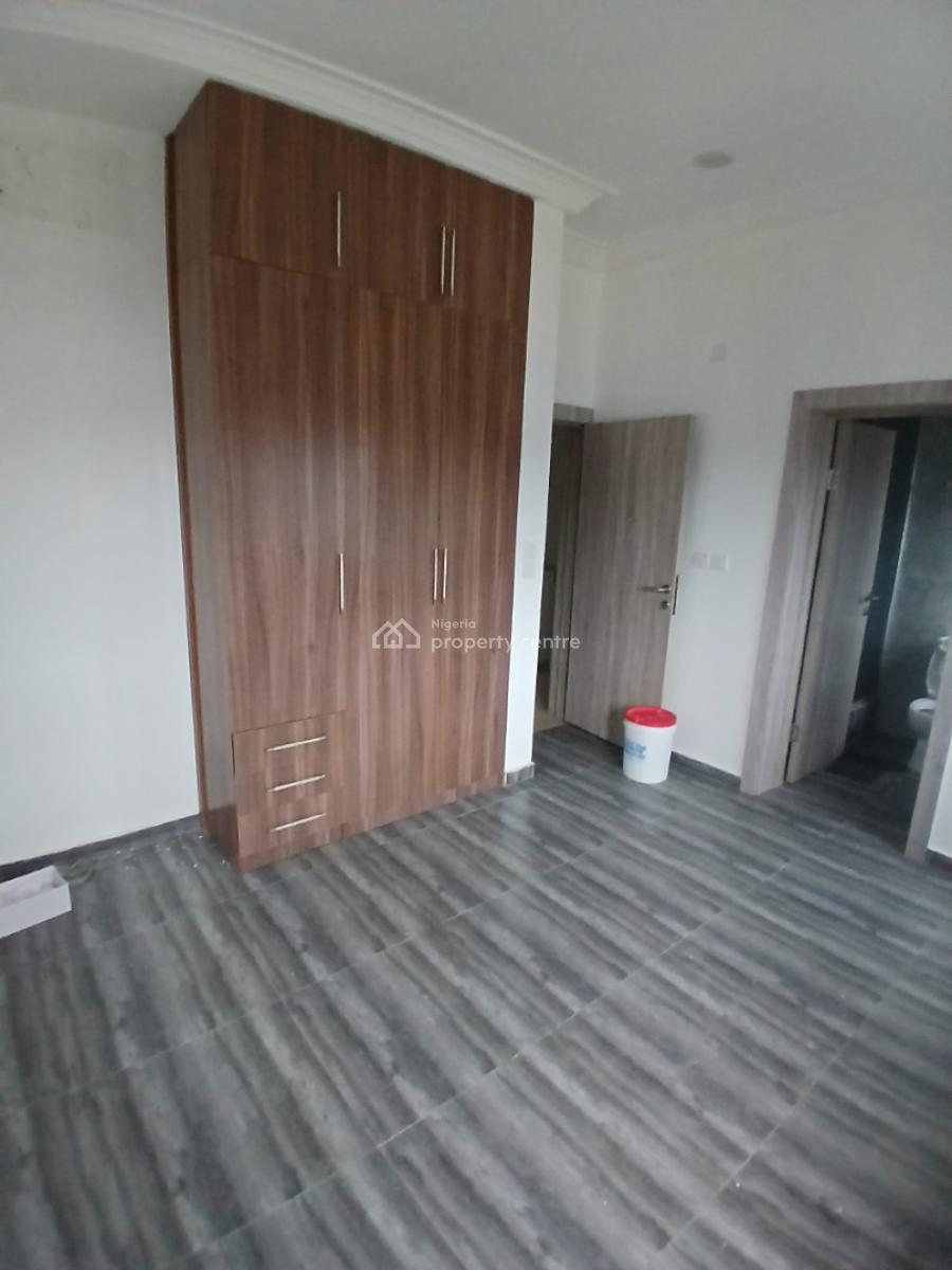 Serviced 3 Bedroom En-suite Maisonette with an Enclosed Fitted Kitchen, Ikate Elegushi, Lekki, Lagos, Flat / Apartment for Rent