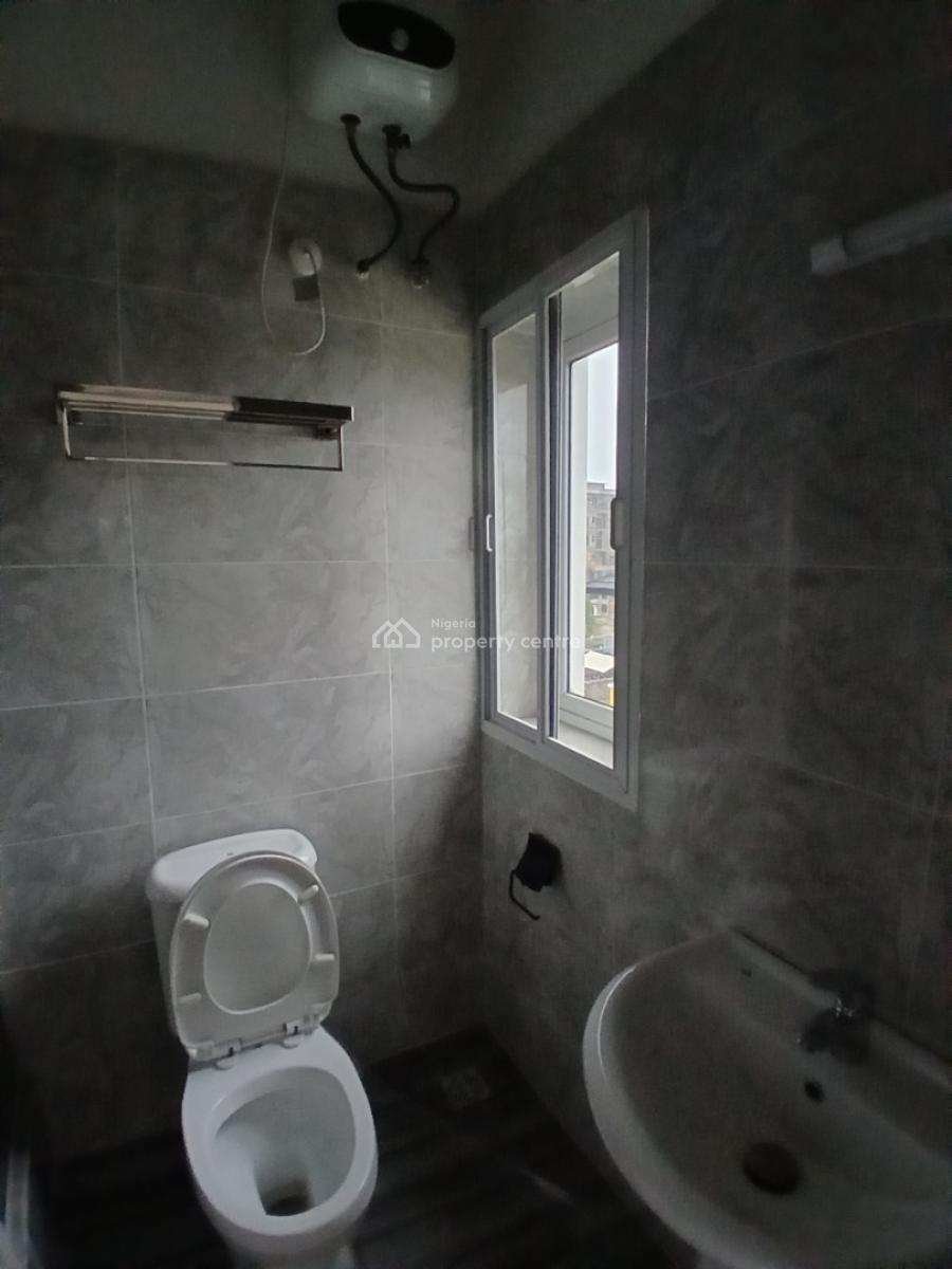 Serviced 3 Bedroom En-suite Maisonette with an Enclosed Fitted Kitchen, Ikate Elegushi, Lekki, Lagos, Flat / Apartment for Rent