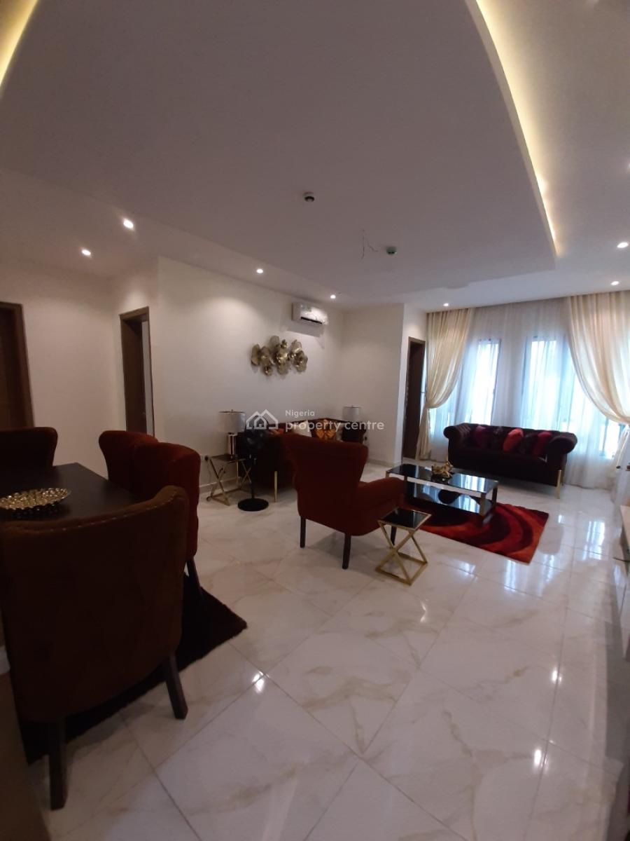 Serviced with 24/7 Power Supply 2 Bedroom En-suite Flat, Lekki Phase 1, Lekki, Lagos, Flat / Apartment for Rent