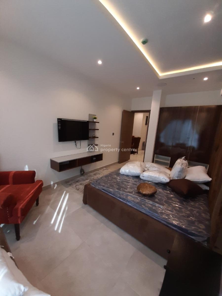 Serviced with 24/7 Power Supply 2 Bedroom En-suite Flat, Lekki Phase 1, Lekki, Lagos, Flat / Apartment for Rent