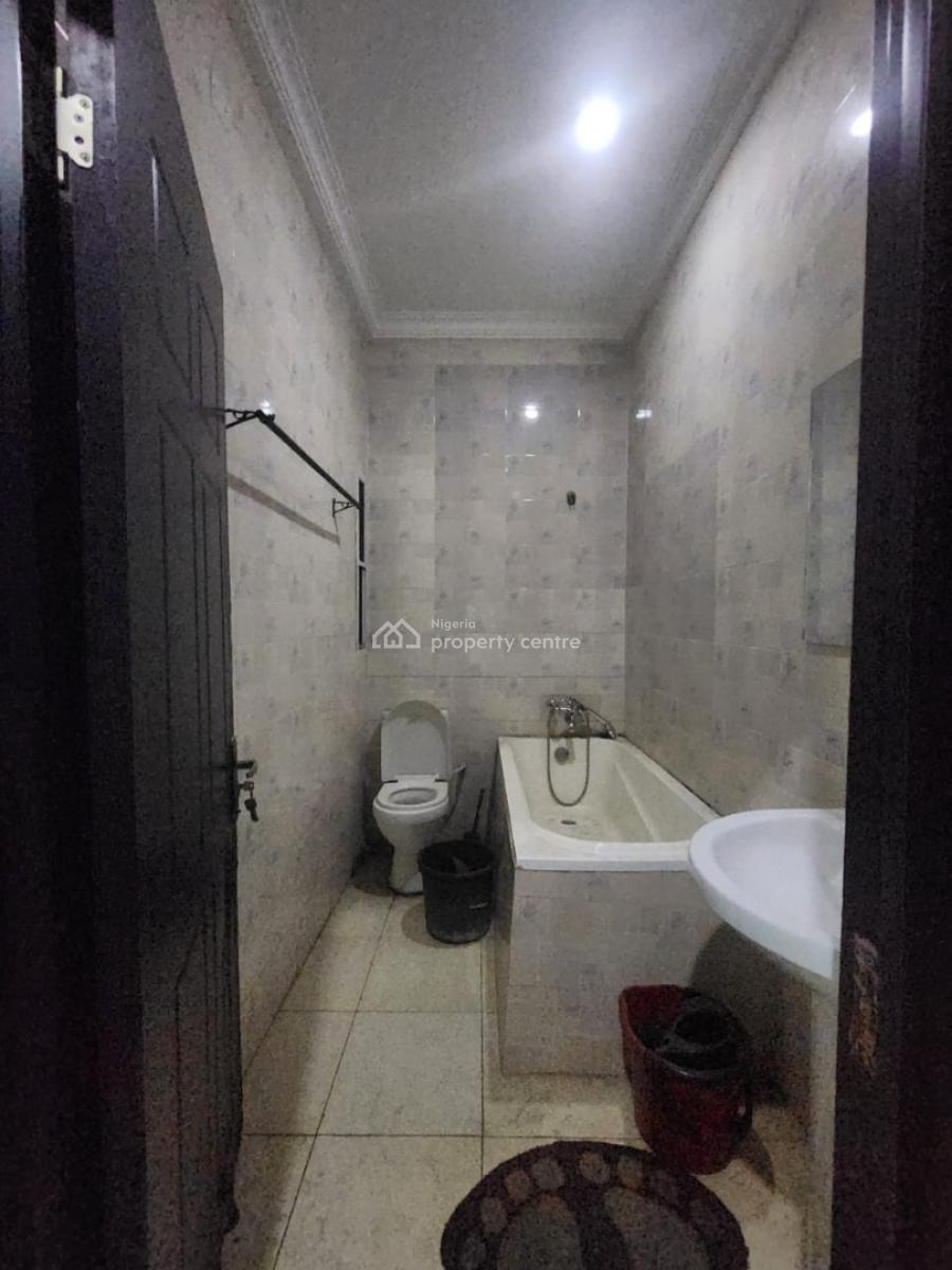 Luxury Three Bedroom with a Bq Available, Sabo, Yaba, Lagos, Flat / Apartment for Rent