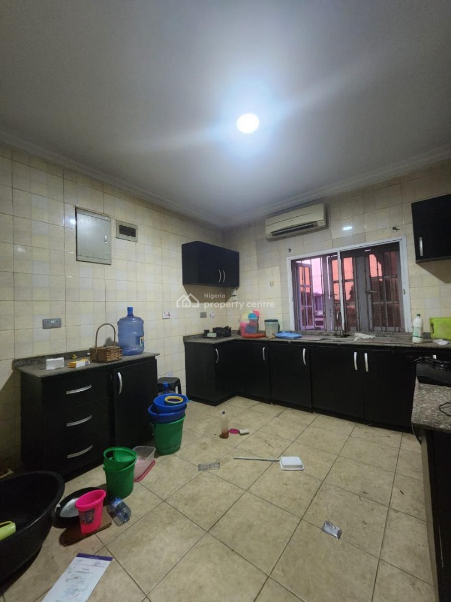 Luxury Three Bedroom with a Bq Available, Sabo, Yaba, Lagos, Flat / Apartment for Rent