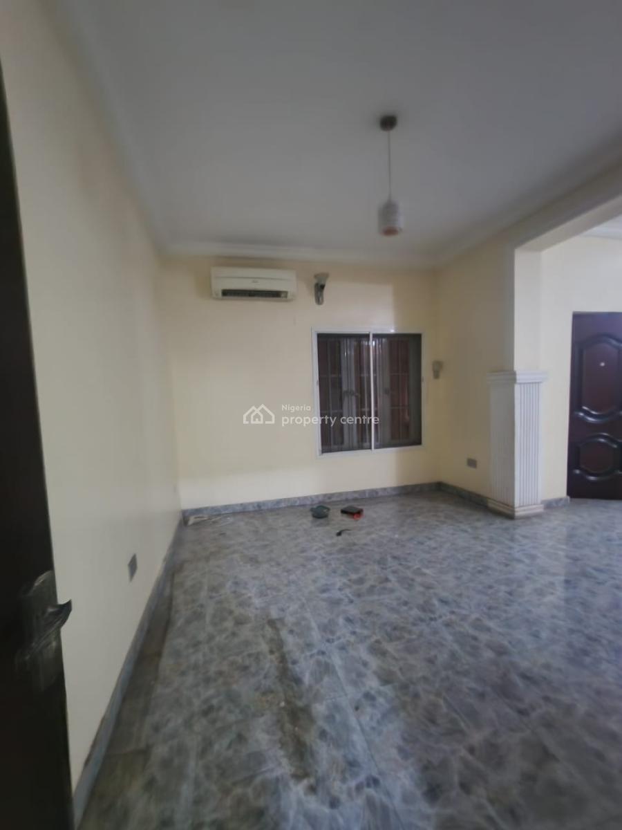 Luxury Three Bedroom with a Bq Available, Sabo, Yaba, Lagos, Flat / Apartment for Rent