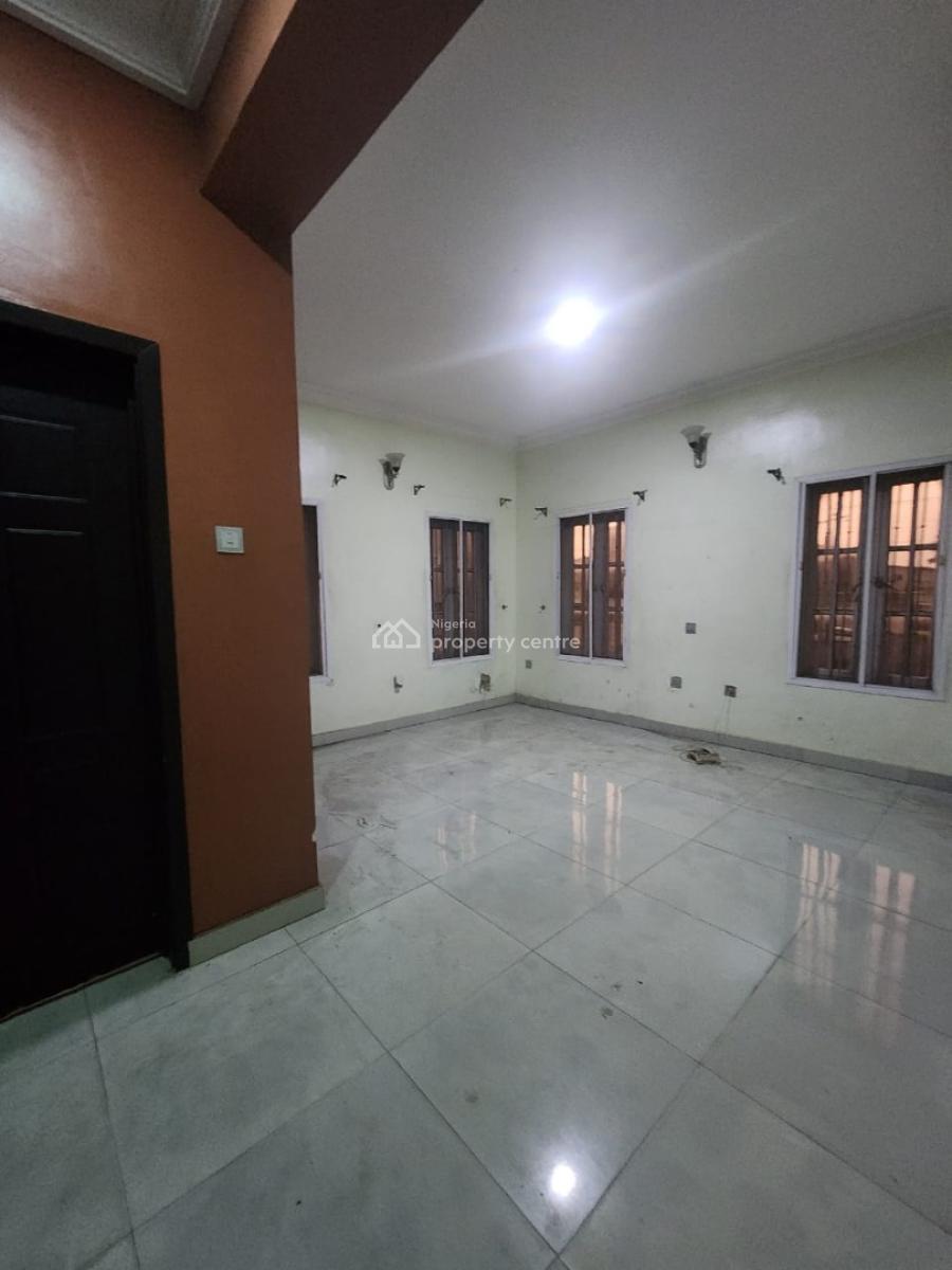 Luxury Three Bedroom with a Bq Available, Sabo, Yaba, Lagos, Flat / Apartment for Rent