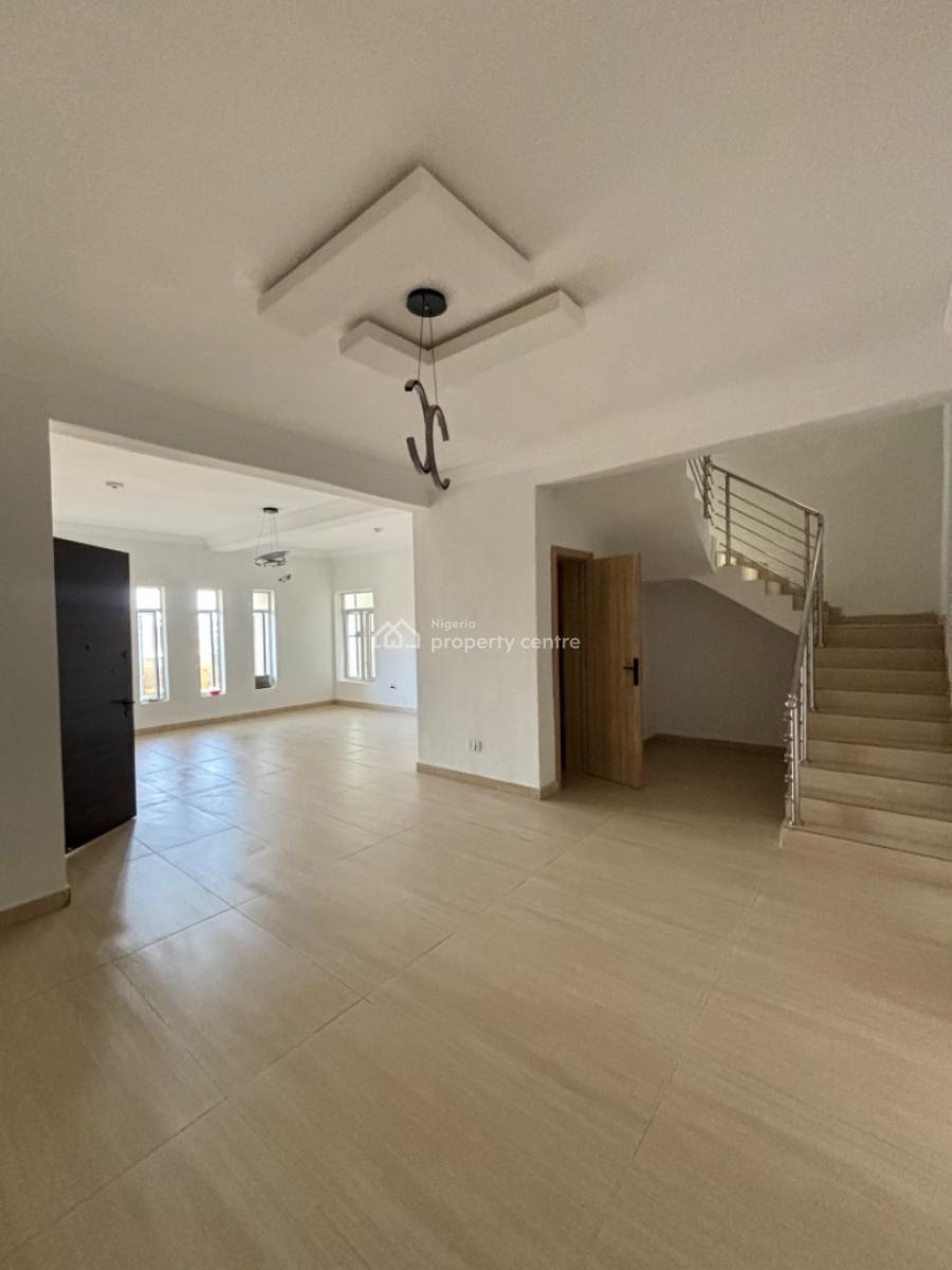 Very Spacious 3 Bedroom Maisonette with a Bq, Lekki Phase 1, Lekki, Lagos, House for Sale