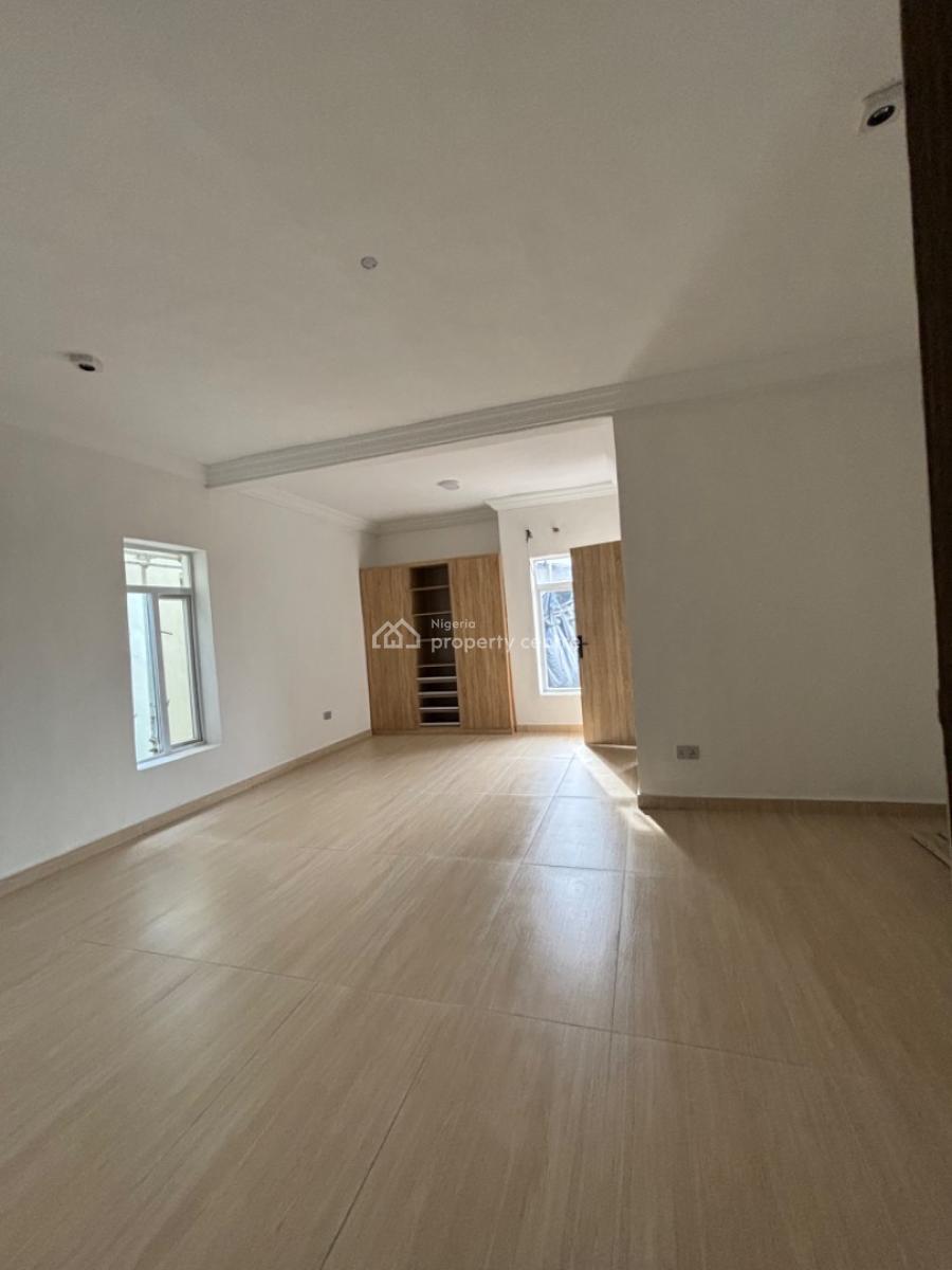Very Spacious 3 Bedroom Maisonette with a Bq, Lekki Phase 1, Lekki, Lagos, House for Sale