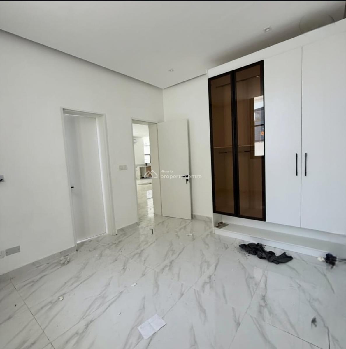 1&2 Bedroom Apartment with Pool and Gym, Lekki Phase 1, Lekki, Lagos, Block of Flats for Sale