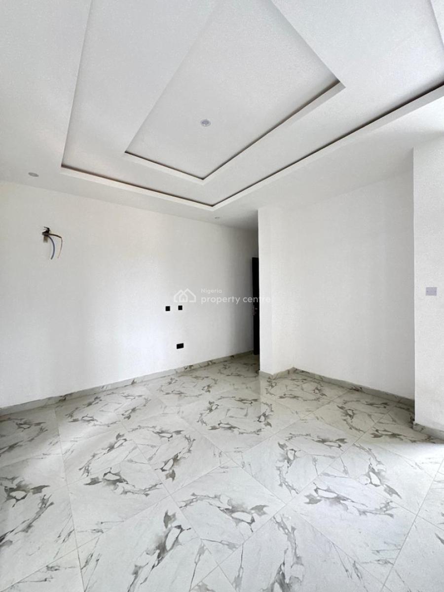 Beautiful Well Built 2 Bedroom Apartment in a Well Secured Estate, Yaba, Lagos, Flat / Apartment for Sale