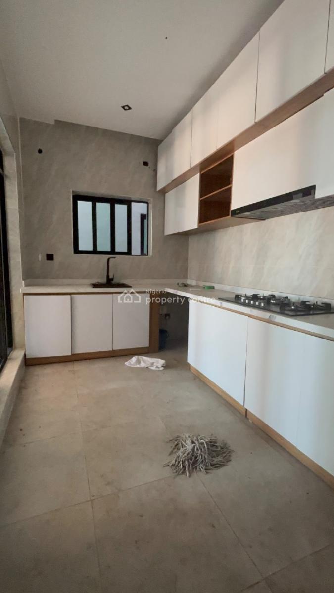 Spacious 2 Bedroom Apartment, Ilasan, Lekki, Lagos, Terraced Bungalow for Sale