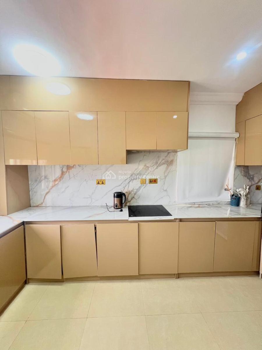 Beautifully Furnished Waterfront 2 Bedroom Penthouse with Bq & Pool, Lekki Phase1, Lekki, Lagos, Flat / Apartment for Rent