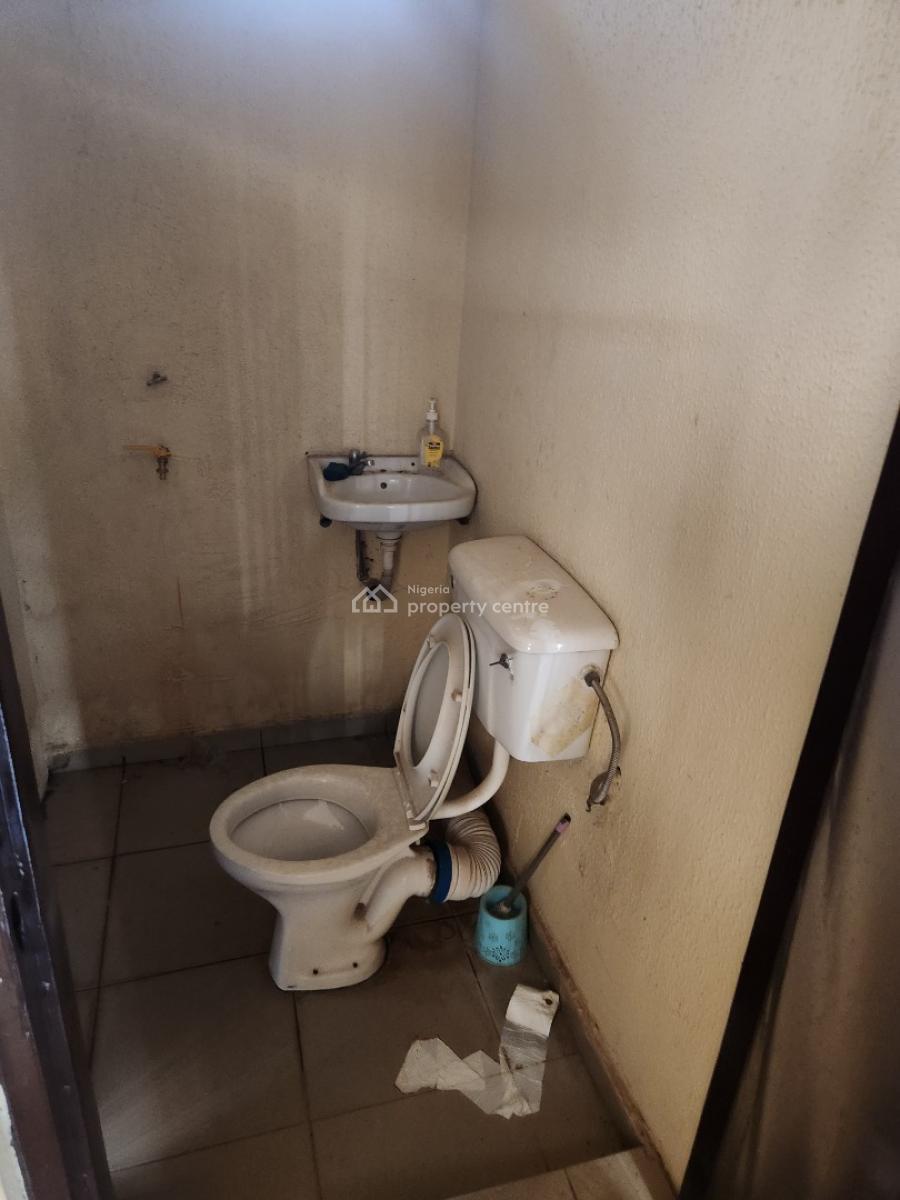 Fully Detached 2 Bedroom Bungalow, Gatedoffice/residence, Wuse Zone( Tarred Rd), Wuse, Abuja, Detached Bungalow for Rent