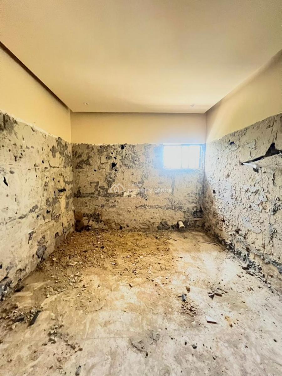 Spacious Waterfront 2 Bedroom Penthouse with Boys Quarters and Pool, Lekki Phase1, Lekki, Lagos, Flat / Apartment for Rent