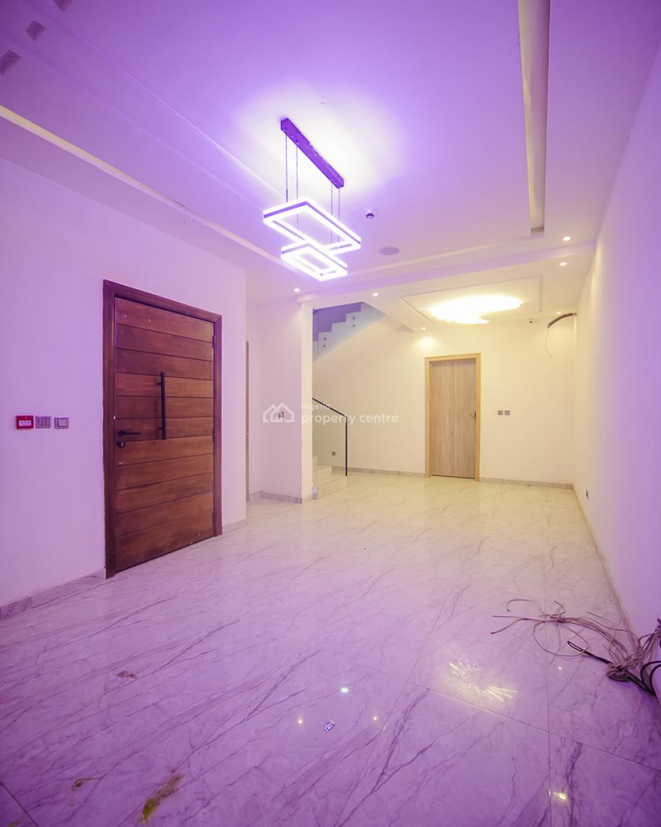 5 Bedroom Duplex, Osapa, Lekki, Lagos, Terraced Duplex for Sale