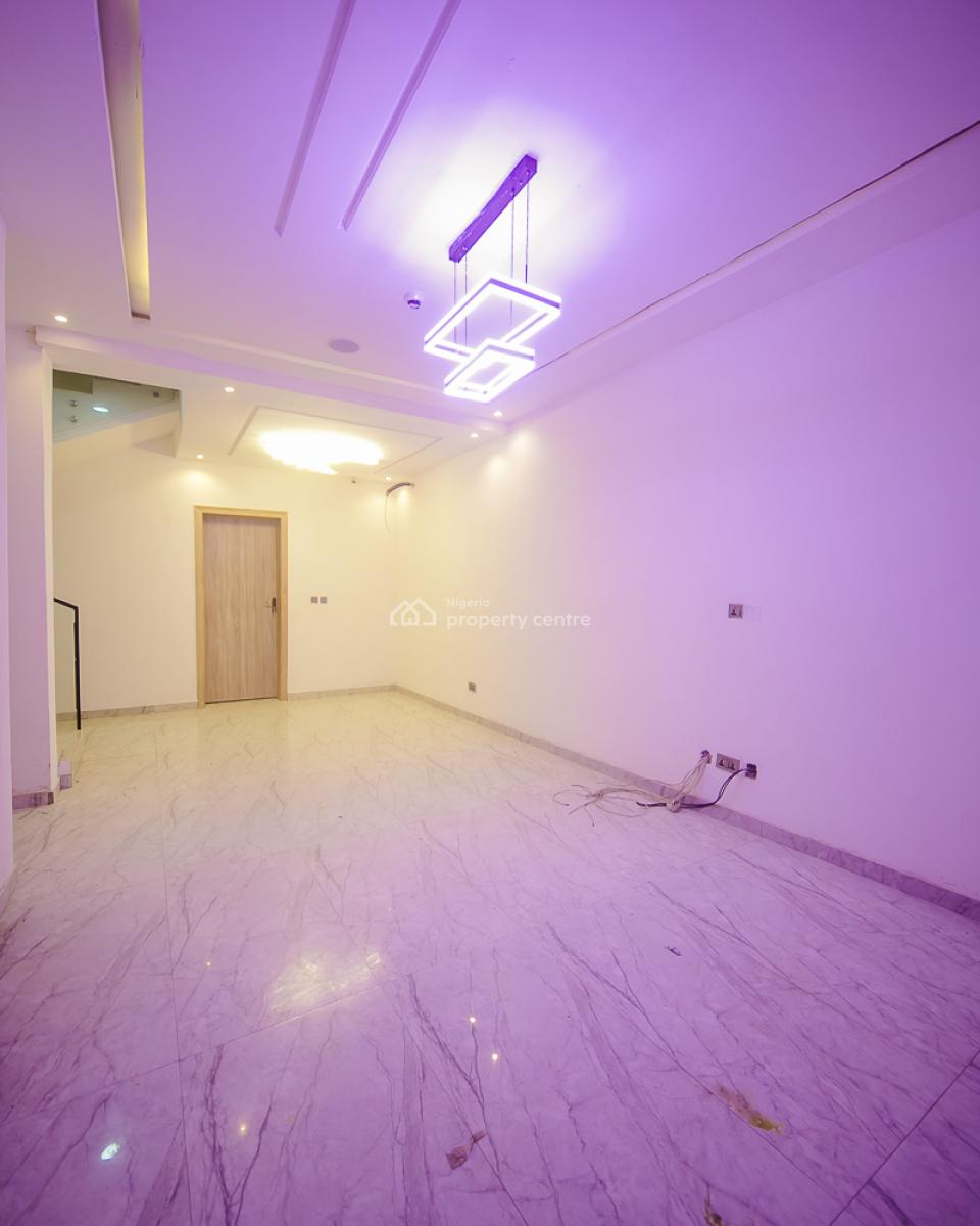 5 Bedroom Duplex, Osapa, Lekki, Lagos, Terraced Duplex for Sale