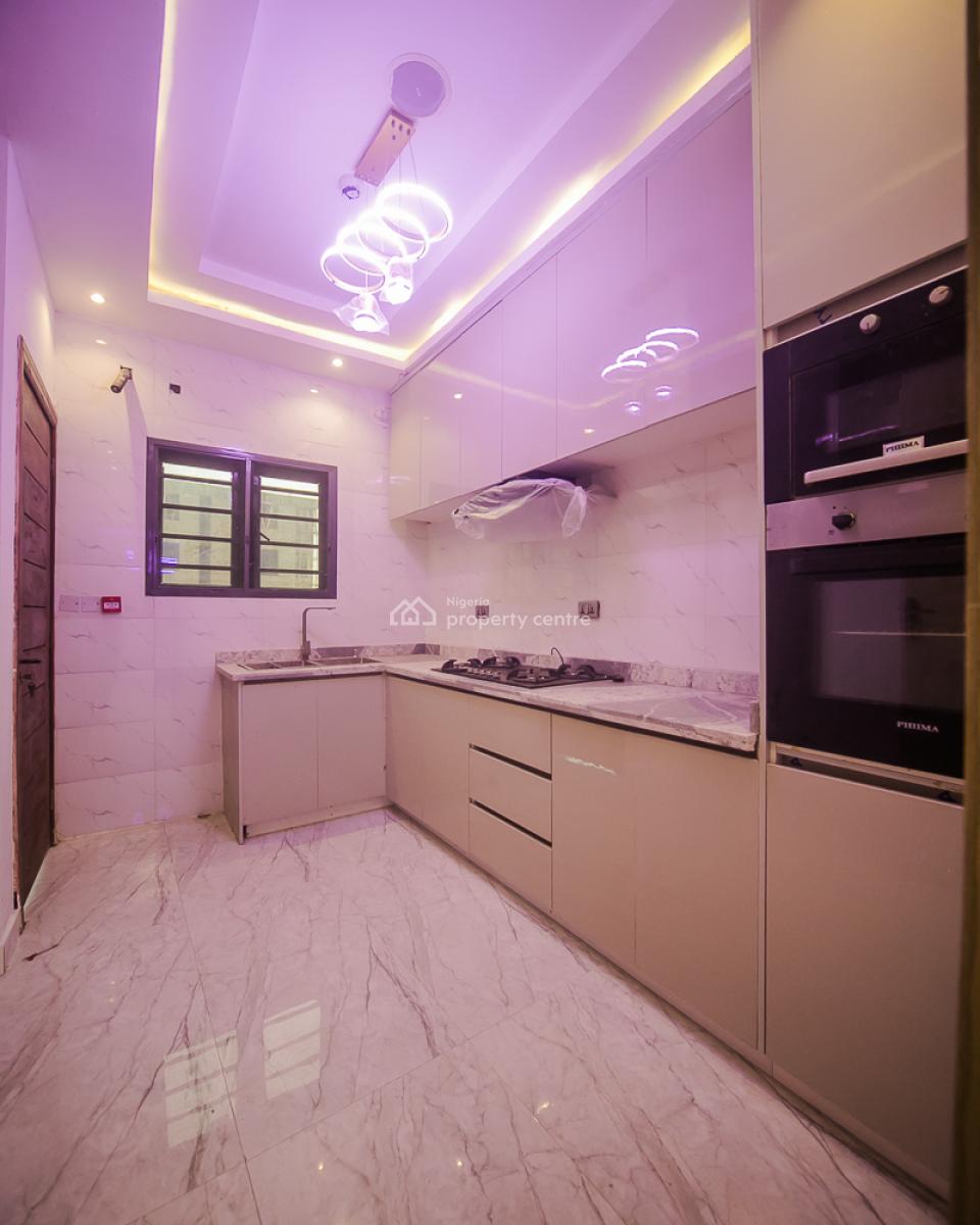 5 Bedroom Duplex, Osapa, Lekki, Lagos, Terraced Duplex for Sale