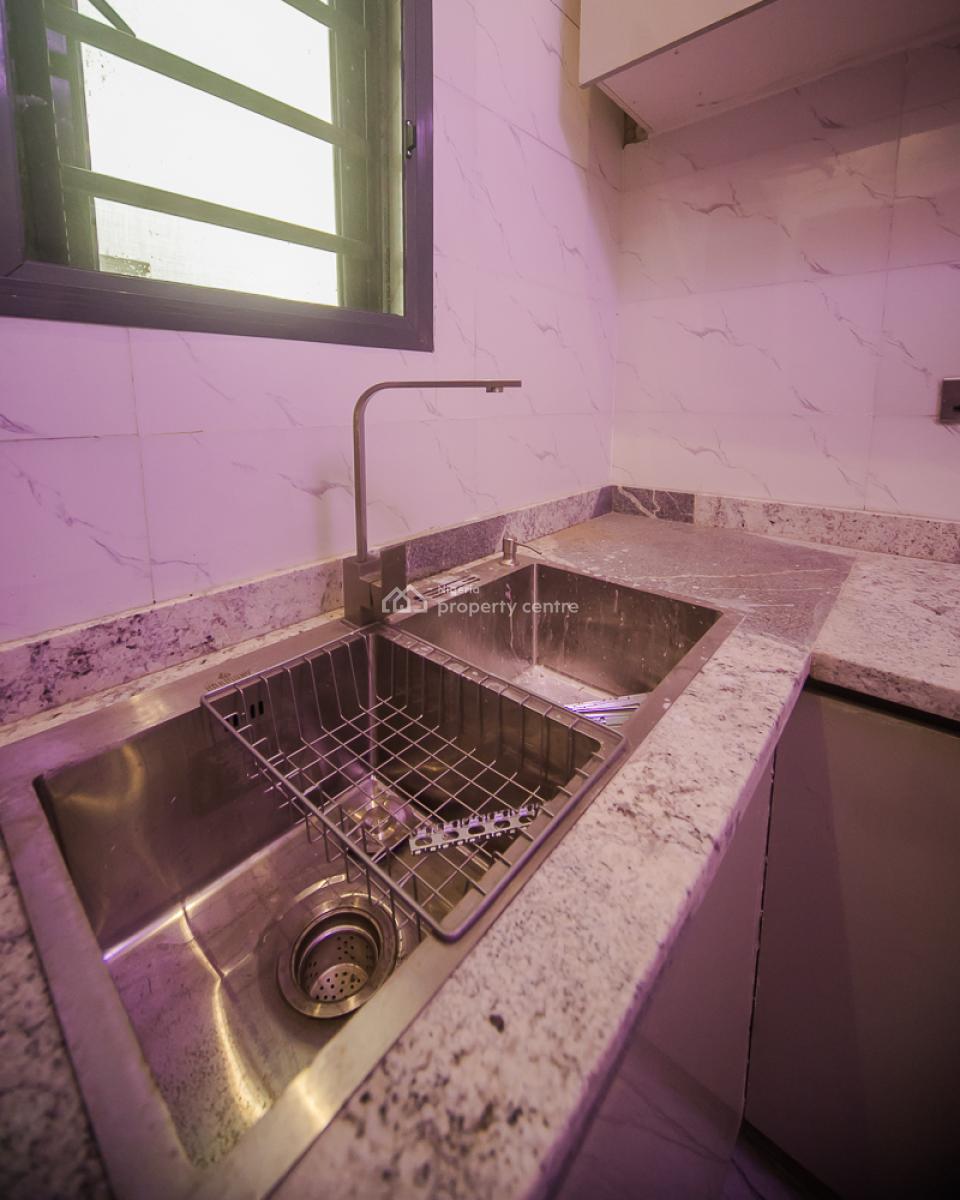 5 Bedroom Duplex, Osapa, Lekki, Lagos, Terraced Duplex for Sale