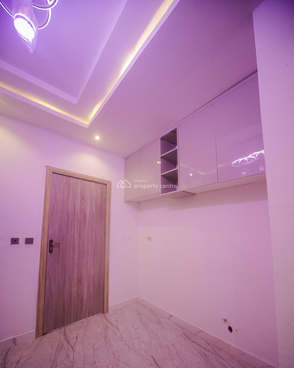 5 Bedroom Duplex, Osapa, Lekki, Lagos, Terraced Duplex for Sale