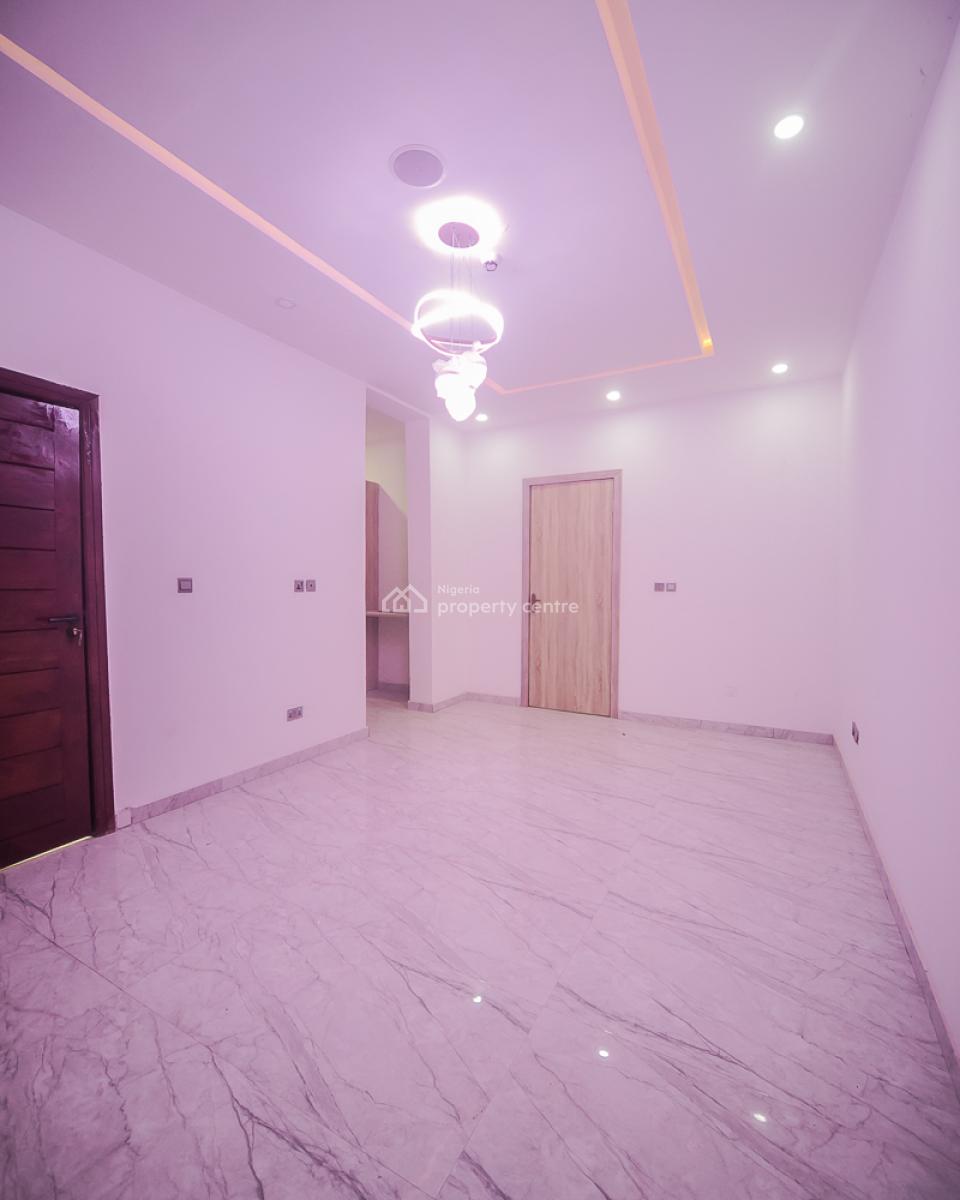 5 Bedroom Duplex, Osapa, Lekki, Lagos, Terraced Duplex for Sale