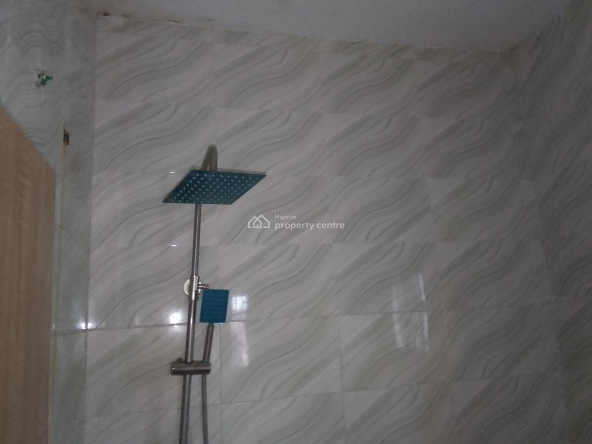 Spacious Luxury 2 Bedroom Flat with Excellent Features, K1 Supermarket Rd, Ogombo, Ajah, Lagos, Flat / Apartment for Rent