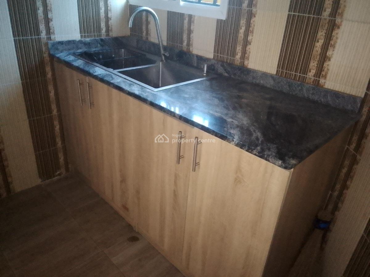 Spacious Luxury 2 Bedroom Flat with Excellent Features, K1 Supermarket Rd, Ogombo, Ajah, Lagos, Flat / Apartment for Rent