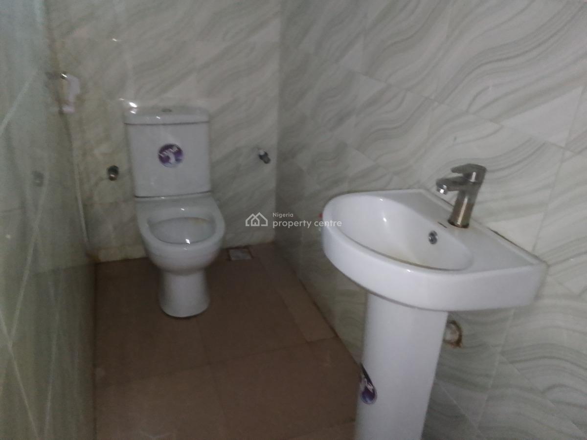Spacious Luxury 2 Bedroom Flat with Excellent Features, K1 Supermarket Rd, Ogombo, Ajah, Lagos, Flat / Apartment for Rent
