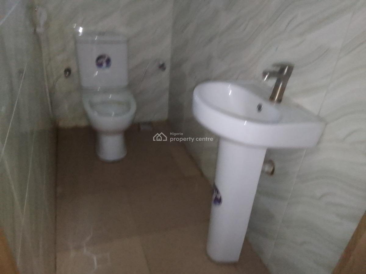 Spacious Luxury 2 Bedroom Flat with Excellent Features, K1 Supermarket Rd, Ogombo, Ajah, Lagos, Flat / Apartment for Rent