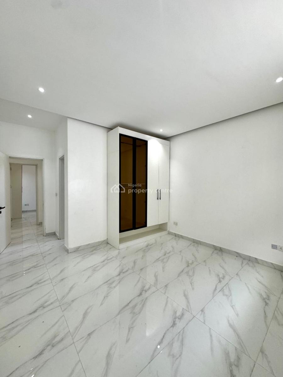 Newly Built 2bedroom Apartment with a Rooftop Pool, Gym and an Elevato, Lekki Phase 1, Lekki, Lagos, Flat / Apartment for Sale