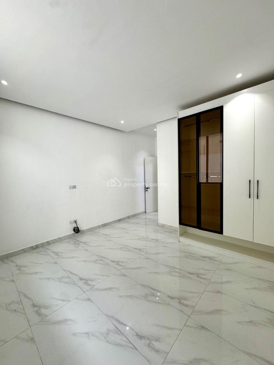 Newly Built 2bedroom Apartment with a Rooftop Pool, Gym and an Elevato, Lekki Phase 1, Lekki, Lagos, Flat / Apartment for Sale