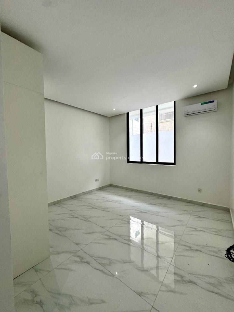 Newly Built 2bedroom Apartment with a Rooftop Pool, Gym and an Elevato, Lekki Phase 1, Lekki, Lagos, Flat / Apartment for Sale