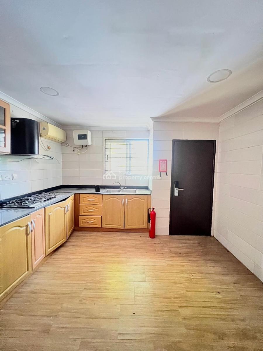 Spacious 1 Bedroom Apartment with Swimming Pool,gym, Lekki Phase 1, Lekki, Lagos, Flat / Apartment for Rent