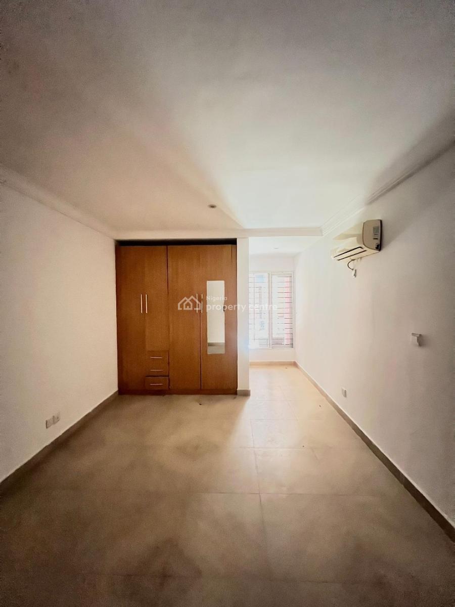 Spacious 1 Bedroom Apartment with Swimming Pool,gym, Lekki Phase 1, Lekki, Lagos, Flat / Apartment for Rent