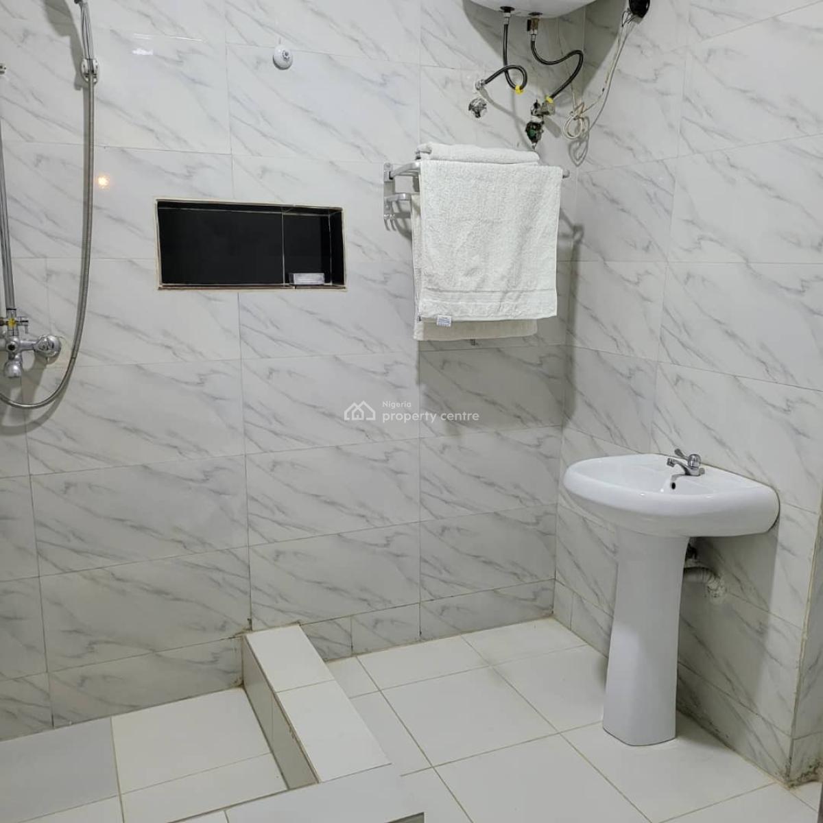 Standard and Furnished 1 Bedroom Apartment, Asokoro District, Abuja, Flat / Apartment for Rent