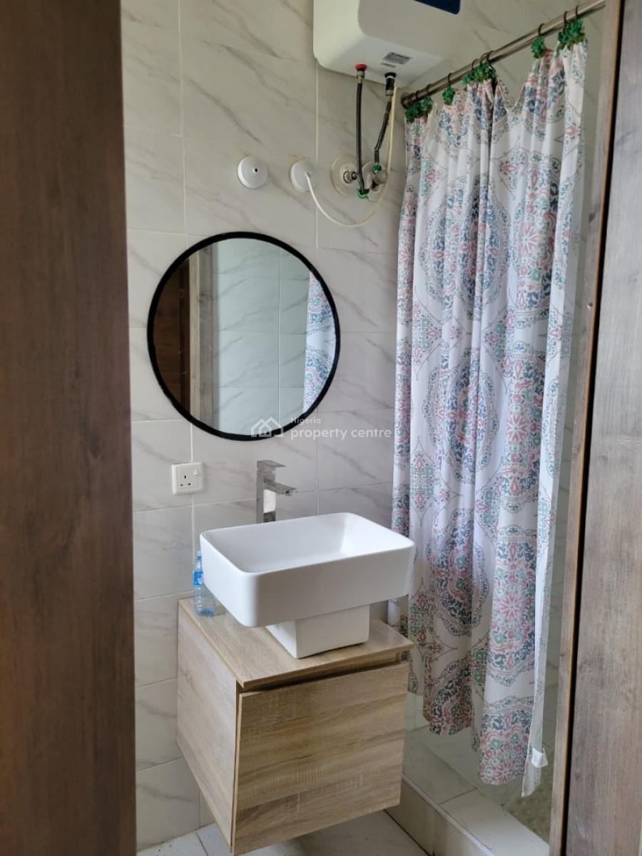 Spacious 3 Bedroom Apartment on 3rd Floor with Bq at Lekki Phase 1., Lekki Phase 1, Lekki Phase 1, Lekki, Lagos, Flat / Apartment for Rent