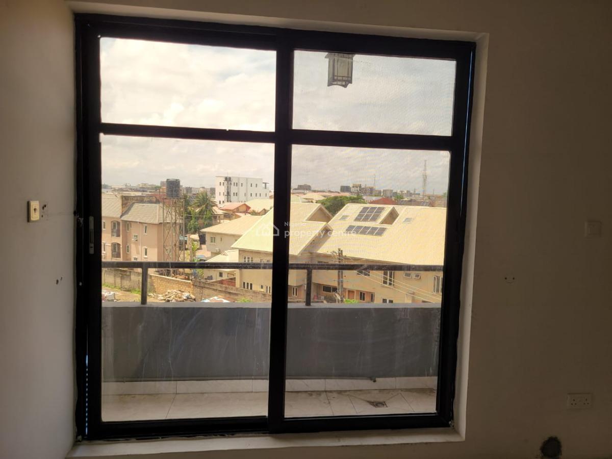 Spacious 3 Bedroom Apartment on 3rd Floor with Bq at Lekki Phase 1., Lekki Phase 1, Lekki Phase 1, Lekki, Lagos, Flat / Apartment for Rent