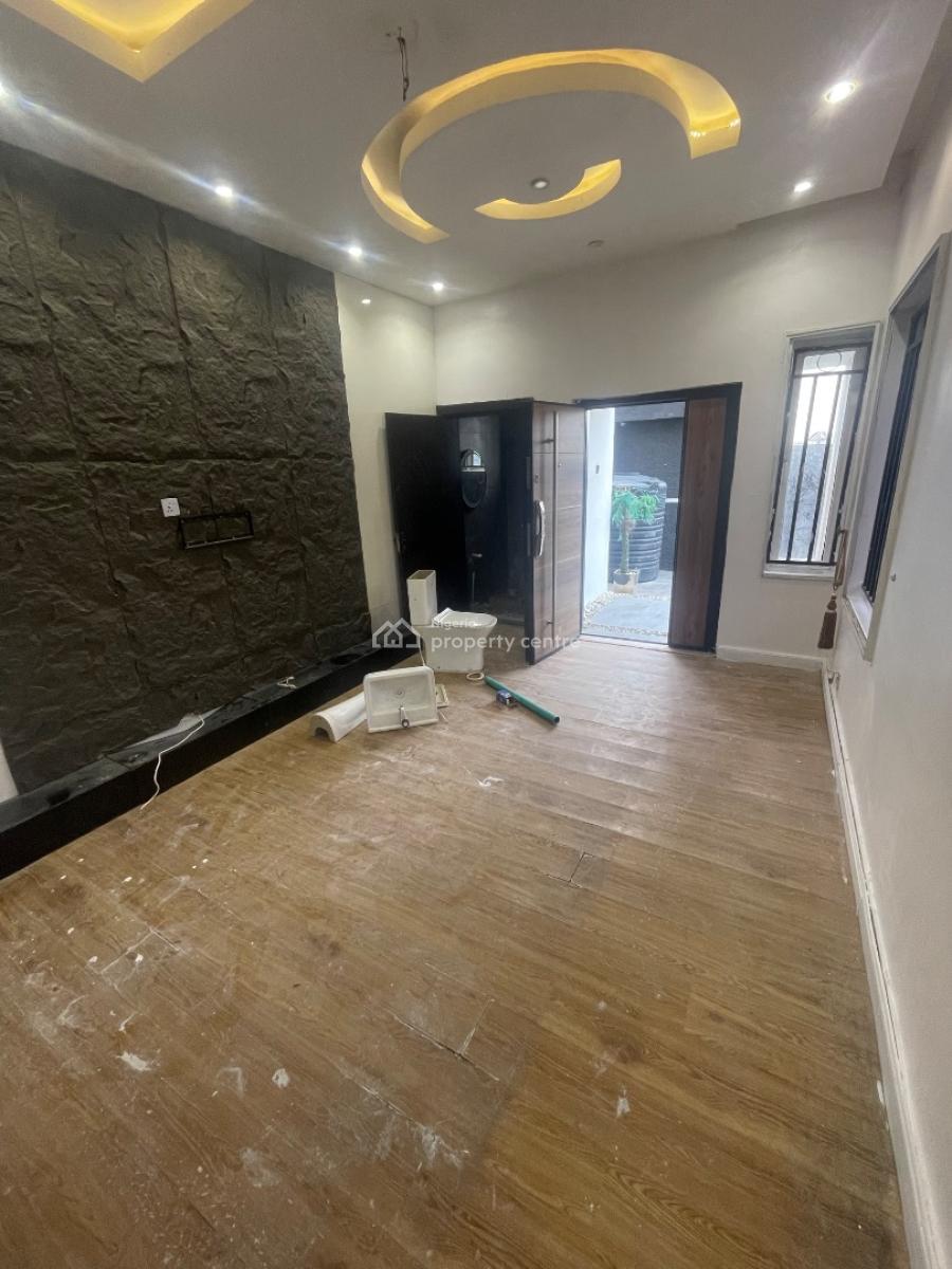 Spacious Room Downstairs Comes with Separate Meter, Bakare Estate, Agungi, Lekki, Lagos, Self Contain (single Rooms) for Rent