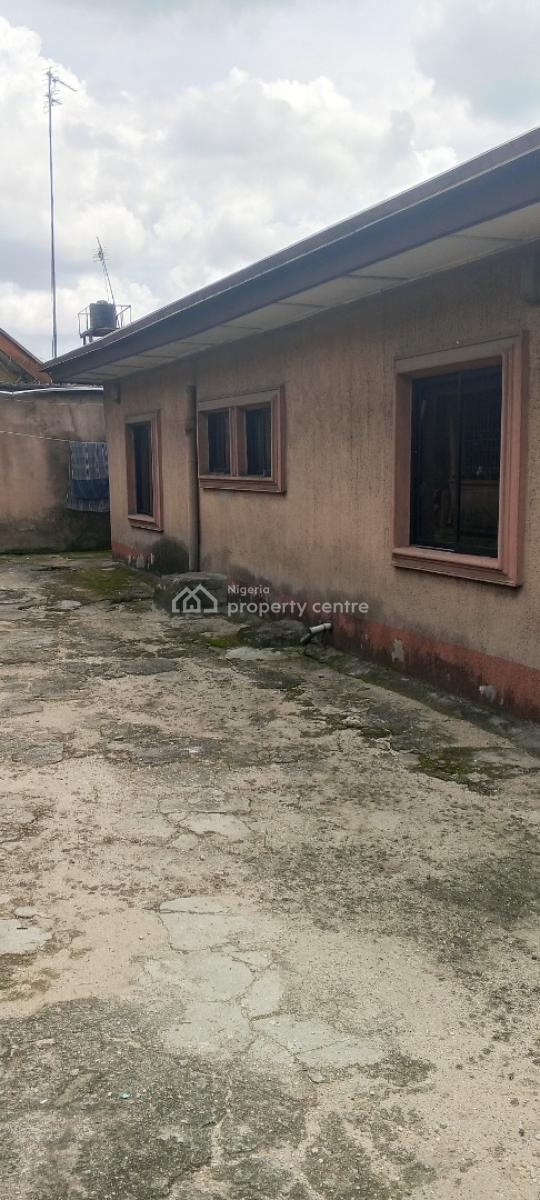 3 Bedroom, 2 Bedroom,1 Bedroom Flat and Self Contain, Farm Road, Rumuduru, Port Harcourt, Rivers, Semi-detached Bungalow for Sale
