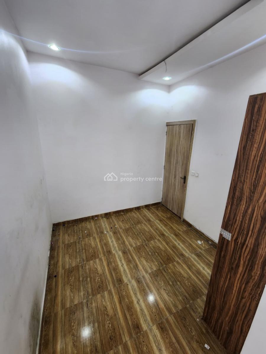 Specially Made Semi Masters Room in a Shared Apartment, Orchid Road, Lekki, Lagos, House for Rent