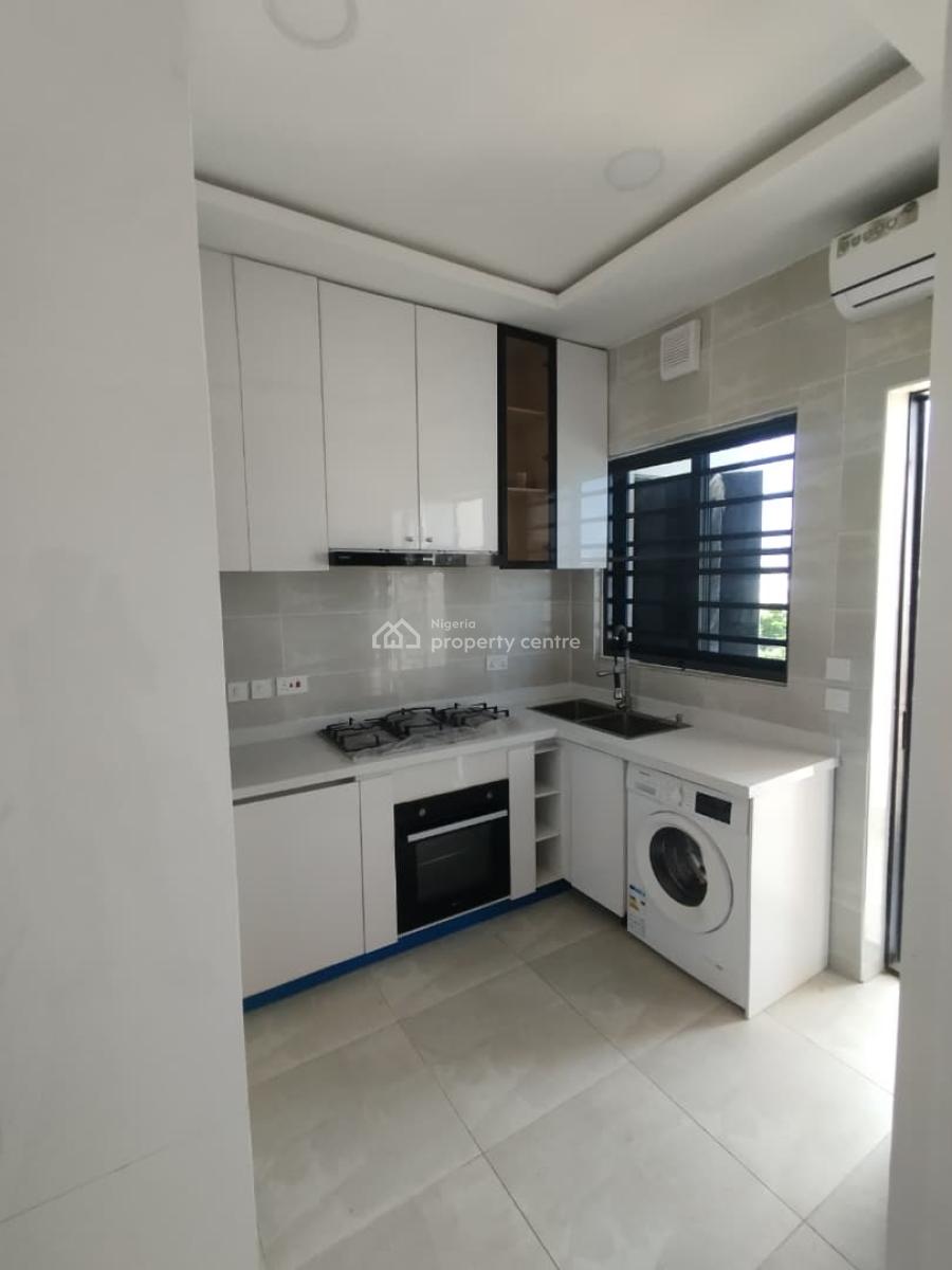 Brand New 3 Bedroom Penthouse in a Serene Neighborhood, Lekki Phase 1, Lekki, Lagos, Flat / Apartment for Rent